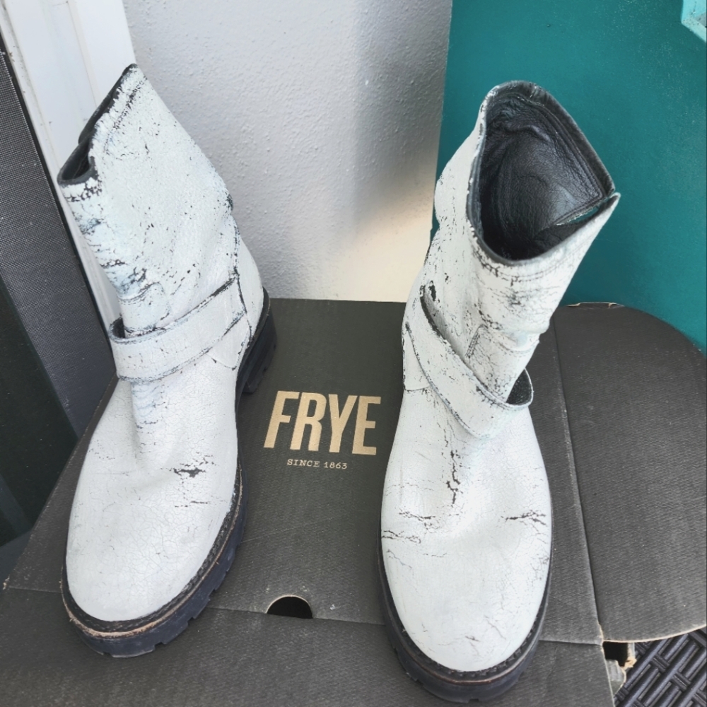 Frye boots all leather new